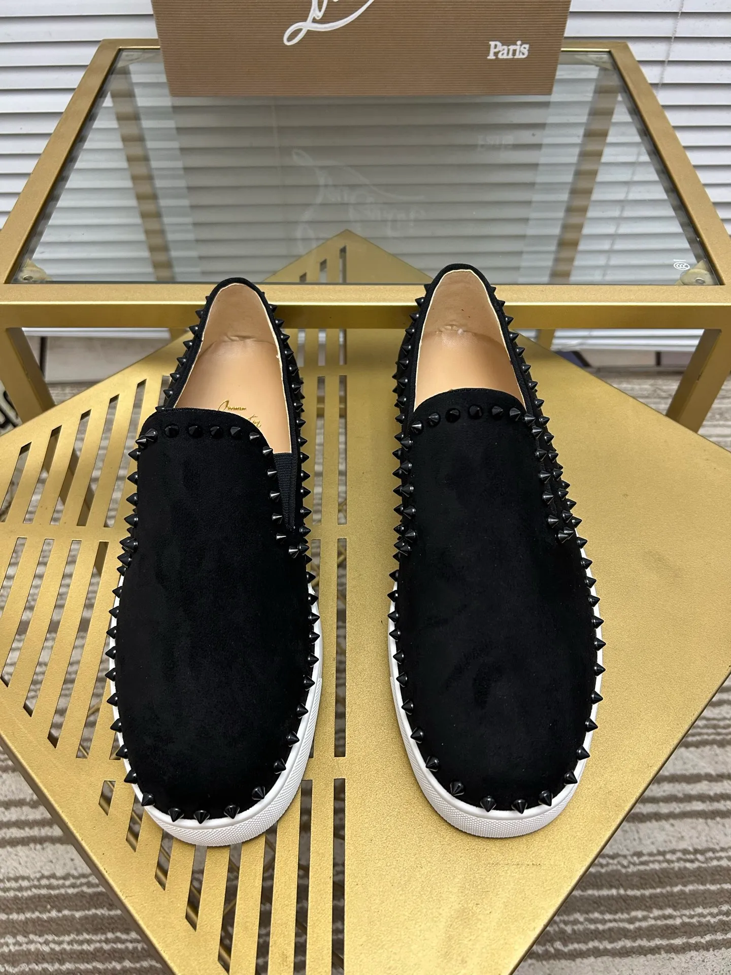 (Customized model) Ex-factory price is 460. christian louboutin (CL red sole shoes) counter series, casual sneakers for couples 📢 📢 📢 Exclusive hot style release 🎈🎈💪 Movable latex feet 👻 Finished outsole line [Proud] 😝Female 35-40# Male 38#-46, global supply😝 [Top version]: Original imported genuine leather upper, top original leather lining, original molded TPU outsole, original 1:1 detail processing, original shoe last,